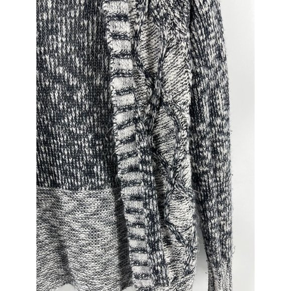 Aeropostale Women's Long Sleeve Gray Drape Front Knit Sweater Size Medium - Picture 3 of 13